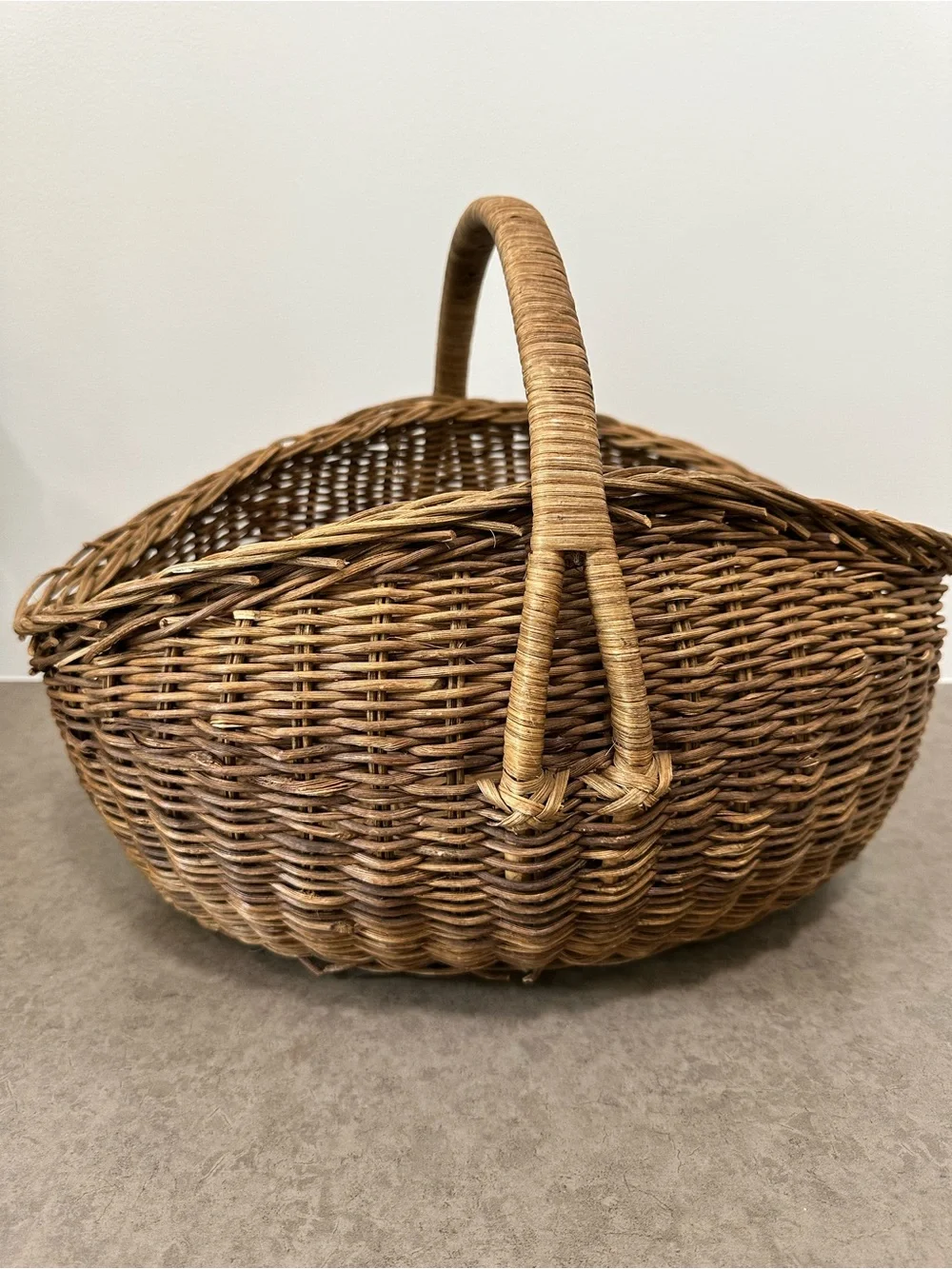 Large Vintage French-Style Woven Wicker Market & Gathering Basket Home Storage